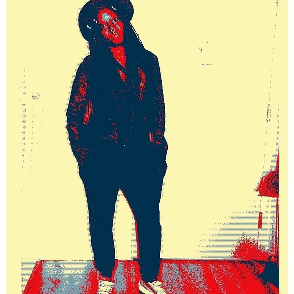 Meet your Posher, Randi - Picture 3 of 5